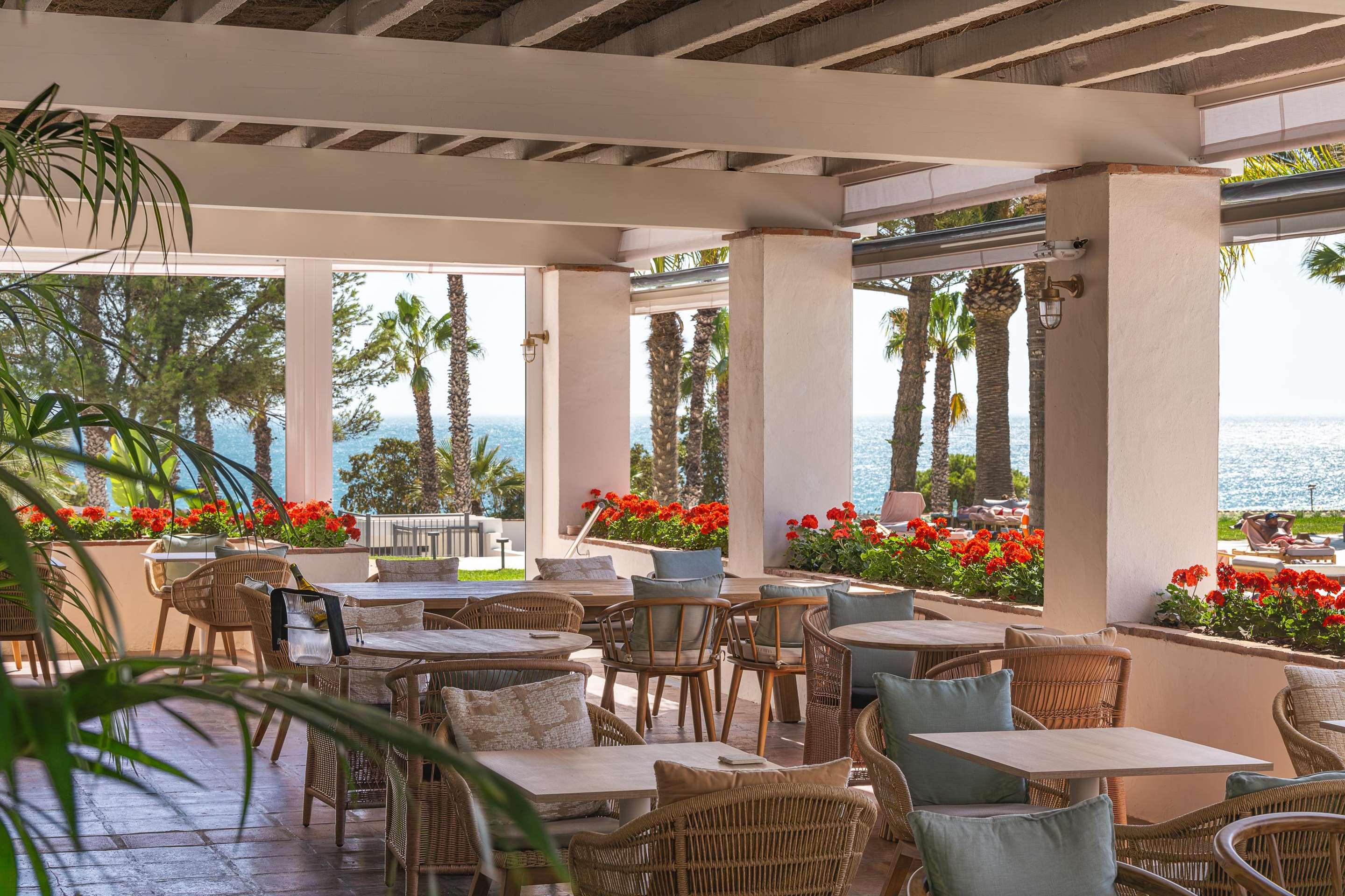 ice-1070823493-003c83-944892 Daia Slow Beach Hotel Conil