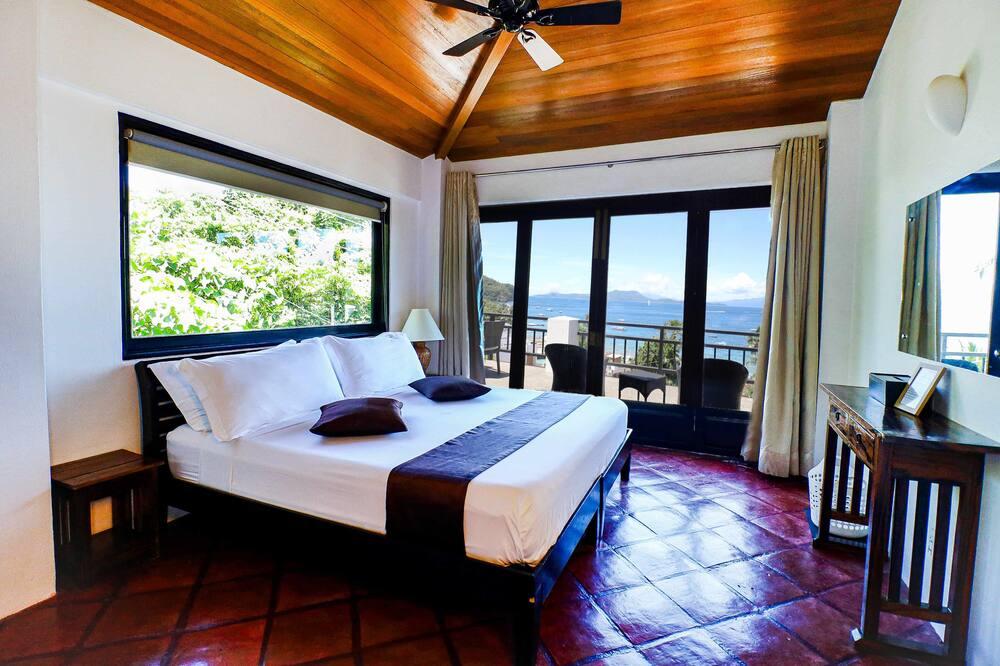 expedia_group-2659766-183685921-960285 Out of the Blue Resort