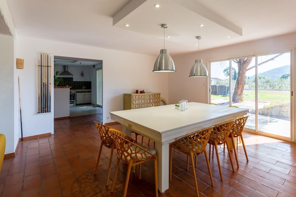 Villa in La Crau with private pool Provence-Alpes-Côte d'Azur - La Crau visuel 4/5 Villa in La Crau with private pool Provence-Alpes-Côte d'Azur - La Crau visuel 4/5