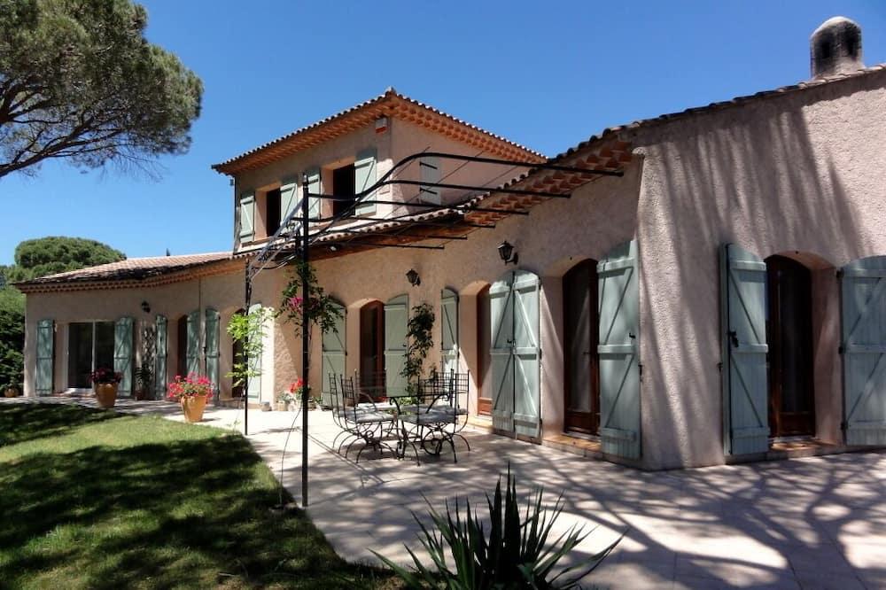 Peaceful Villa Under The Pins, Swimming Pool Enclosed Grounds 5500m2 Provence-Alpes-Côte d'Azur - Vidauban visuel 2/5 Peaceful Villa Under The Pins, Swimming Pool Enclosed Grounds 5500m2 Provence-Alpes-Côte d'Azur - Vidauban visuel 2/5