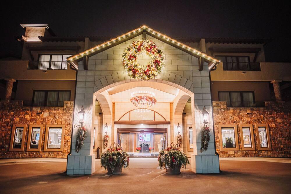 The Lodge At Flying Horse