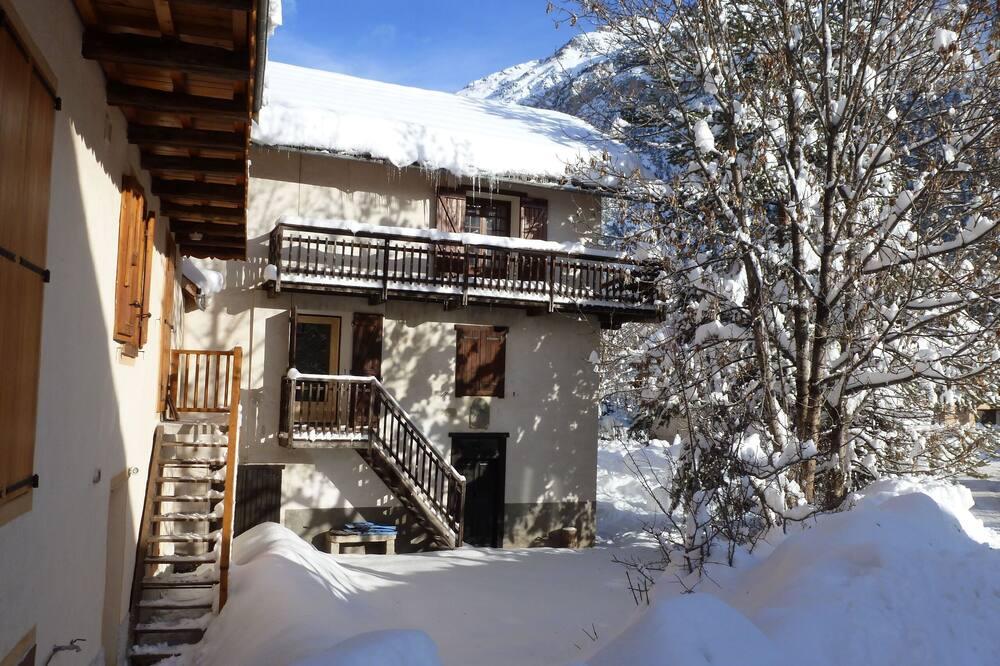 Village house in the heart of the Clarée valley Provence-Alpes-Côte d'Azur - Val-des-Prés visuel 1/5 Village house in the heart of the Clarée valley Provence-Alpes-Côte d'Azur - Val-des-Prés visuel 1/5