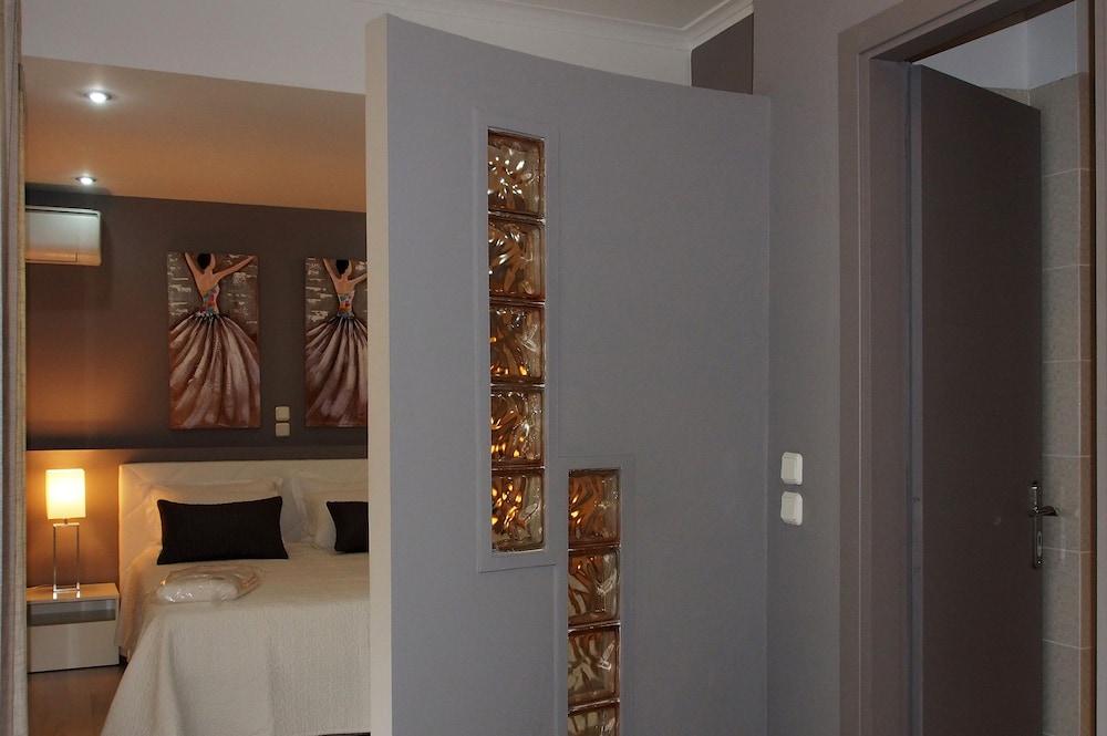 sembo-2325552-55818b-023231 Urban Residence