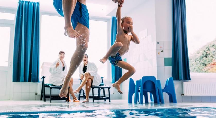 Pitzis Kinderhotel - Family Only