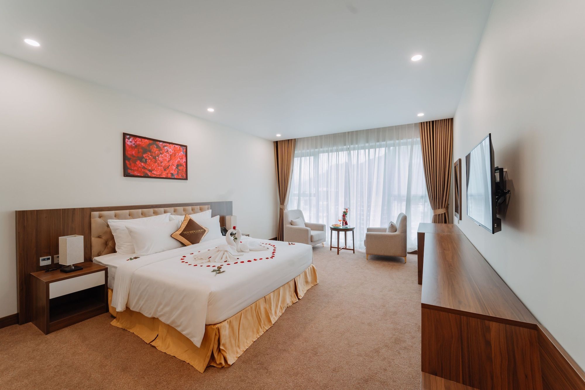 YEN BIEN LUXURY HOTEL