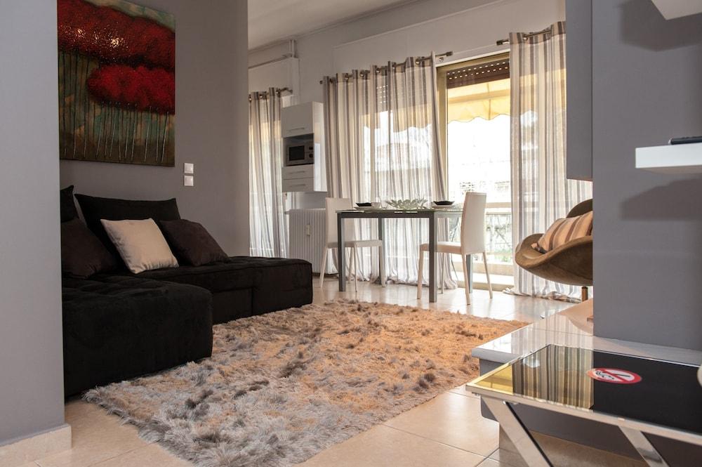 sembo-2325552-0c05a2-917642 Urban Residence
