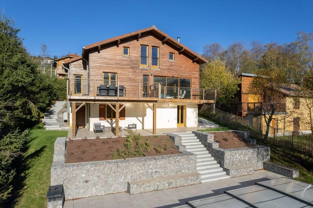 Le Cerf, chalet cocooning avec piscine et billard Lotharingen - Clefcy visuel 3/5 Le Cerf, chalet cocooning avec piscine et billard Lotharingen - Clefcy visuel 3/5