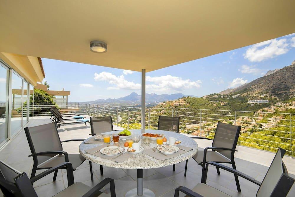 Wonderful private villa with A/C, WIFI, private pool, TV, terrace, panoramic view and parking Costa Blanca - Altea visuel 5/5 Wonderful private villa with A/C, WIFI, private pool, TV, terrace, panoramic view and parking Costa Blanca - Altea visuel 5/5