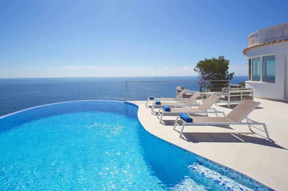 Modern and luxury villa with private pool in Javea, on the Costa Blanca, Spain for 4 persons Kust van Valencia - Javea visuel 3/5 Modern and luxury villa with private pool in Javea, on the Costa Blanca, Spain for 4 persons Kust van Valencia - Javea visuel 3/5