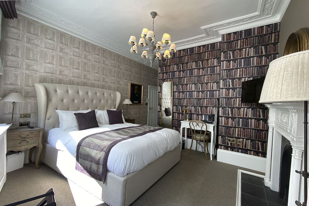 The Clerk & Well Pub & Rooms