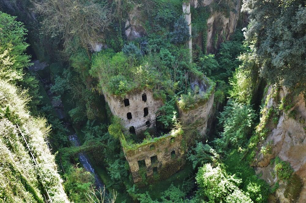 Villa l'Ulivina The chalet of harmony, colors and flowers in Sorrento - Campanië - Glimlach visuel 2/5 Villa l'Ulivina The chalet of harmony, colors and flowers in Sorrento - Campanië - Glimlach visuel 2/5