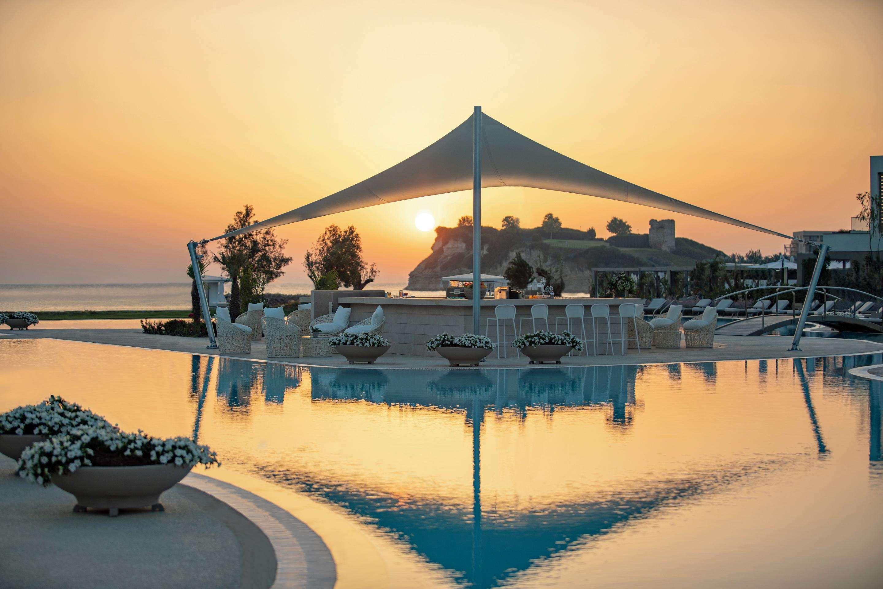 ice-887884-122234431-654923 Sani Dunes