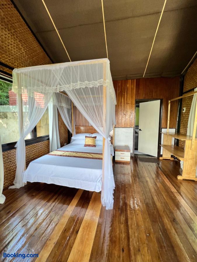 booking-2969994-500331579-727920 Ursula Beach Resort