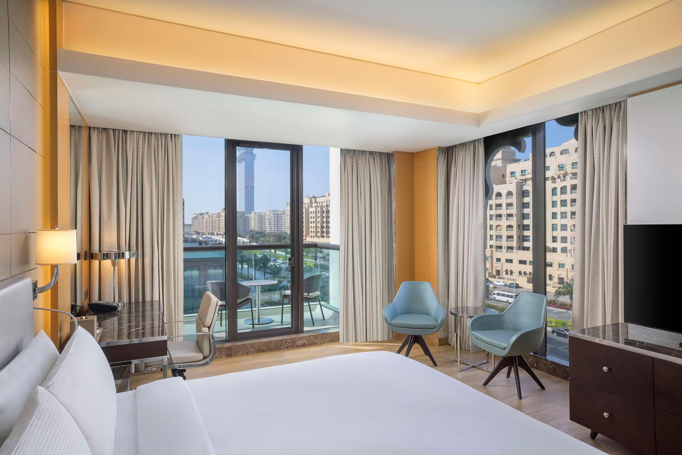 ice-8521867-111246567-949113 Hilton Dubai Palm Jumeirah