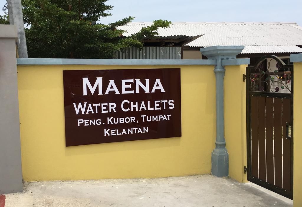 Maena Water Chalets | Venue Report