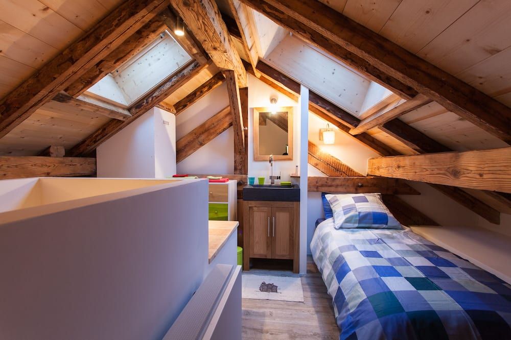 The Rachasses The Feet Of The Great Montets, Overlooking Mont Blanc For 8 People