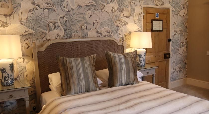 Rafters at Riverside House Hotel