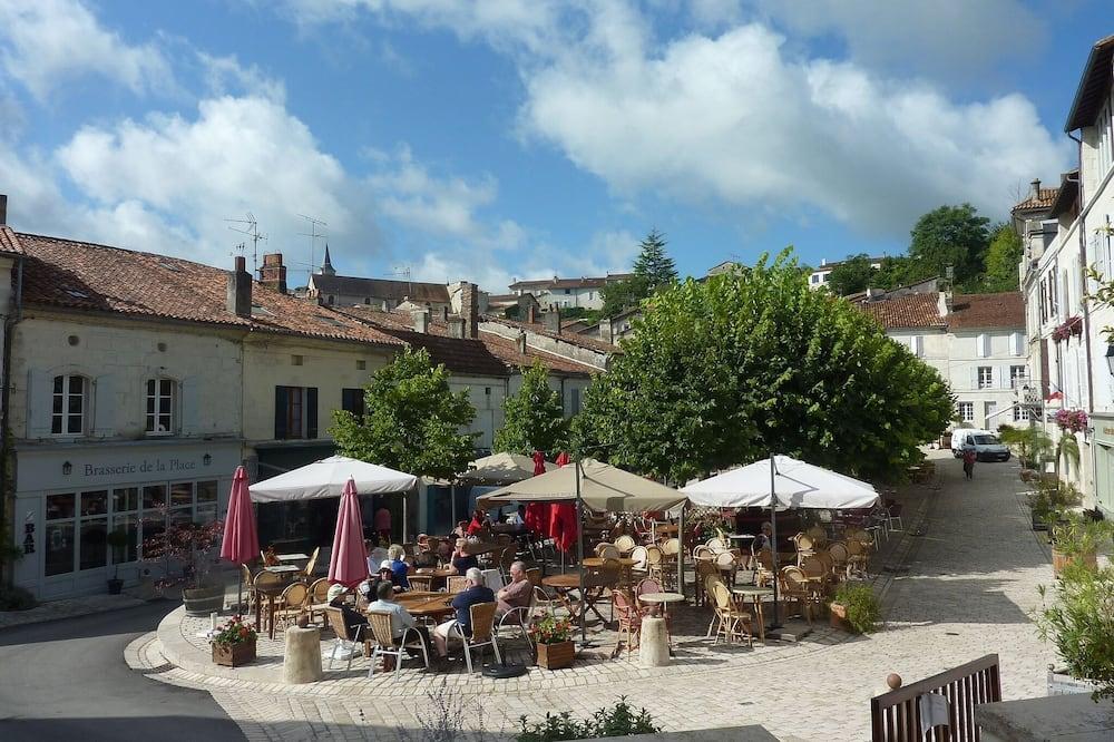 6 person lakeside cottage Near Chalais/Aubeterre Groot-Centrum - Chalais visuel 3/5 6 person lakeside cottage Near Chalais/Aubeterre Groot-Centrum - Chalais visuel 3/5