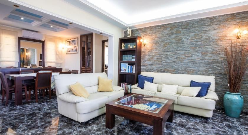 Oceanviewvilla — image 1 of 1
