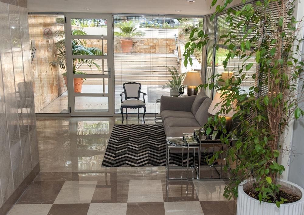sembo-2325552-06a0f1-278221 Urban Residence