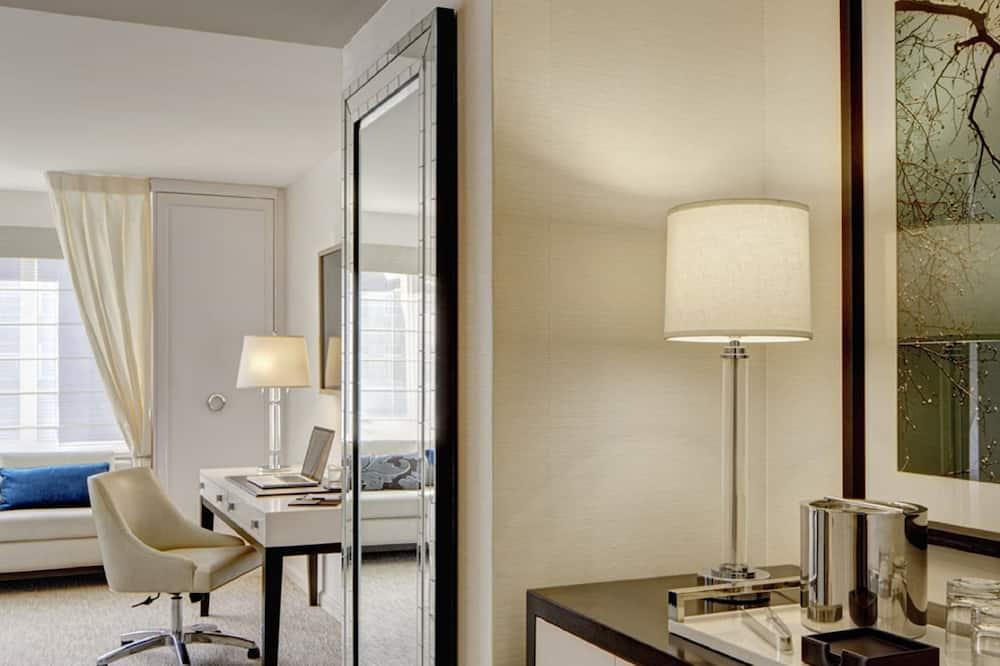 The H Hotel