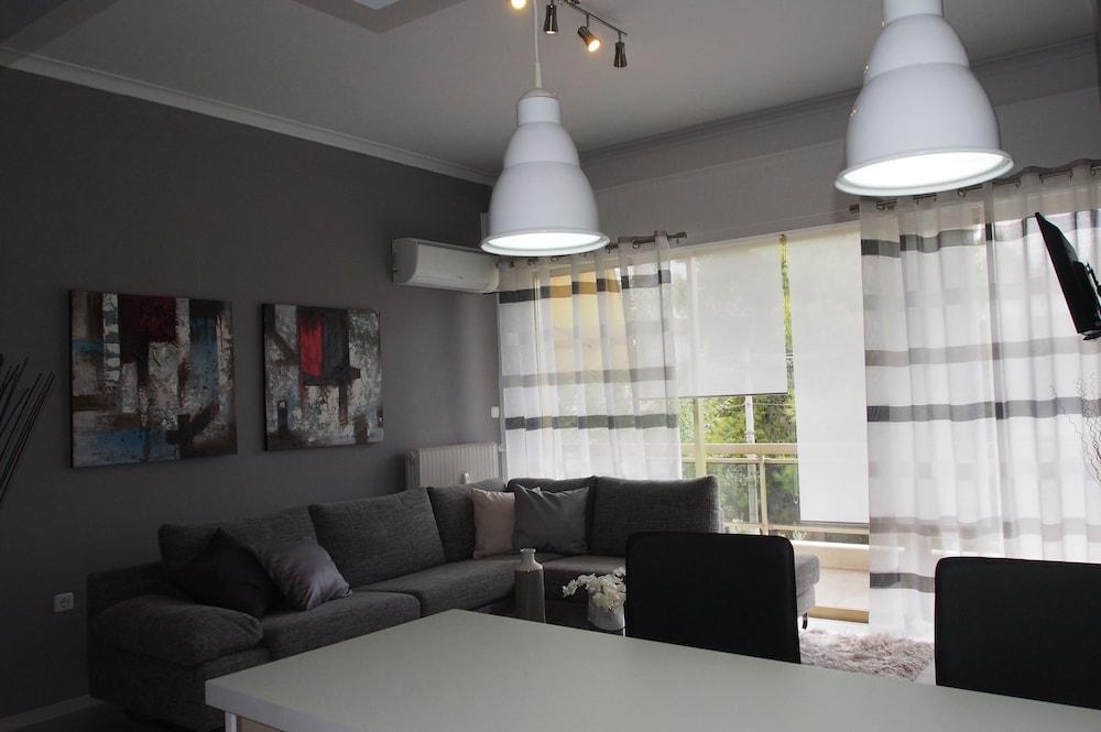 sembo-2325552-379efc-930606 Urban Residence