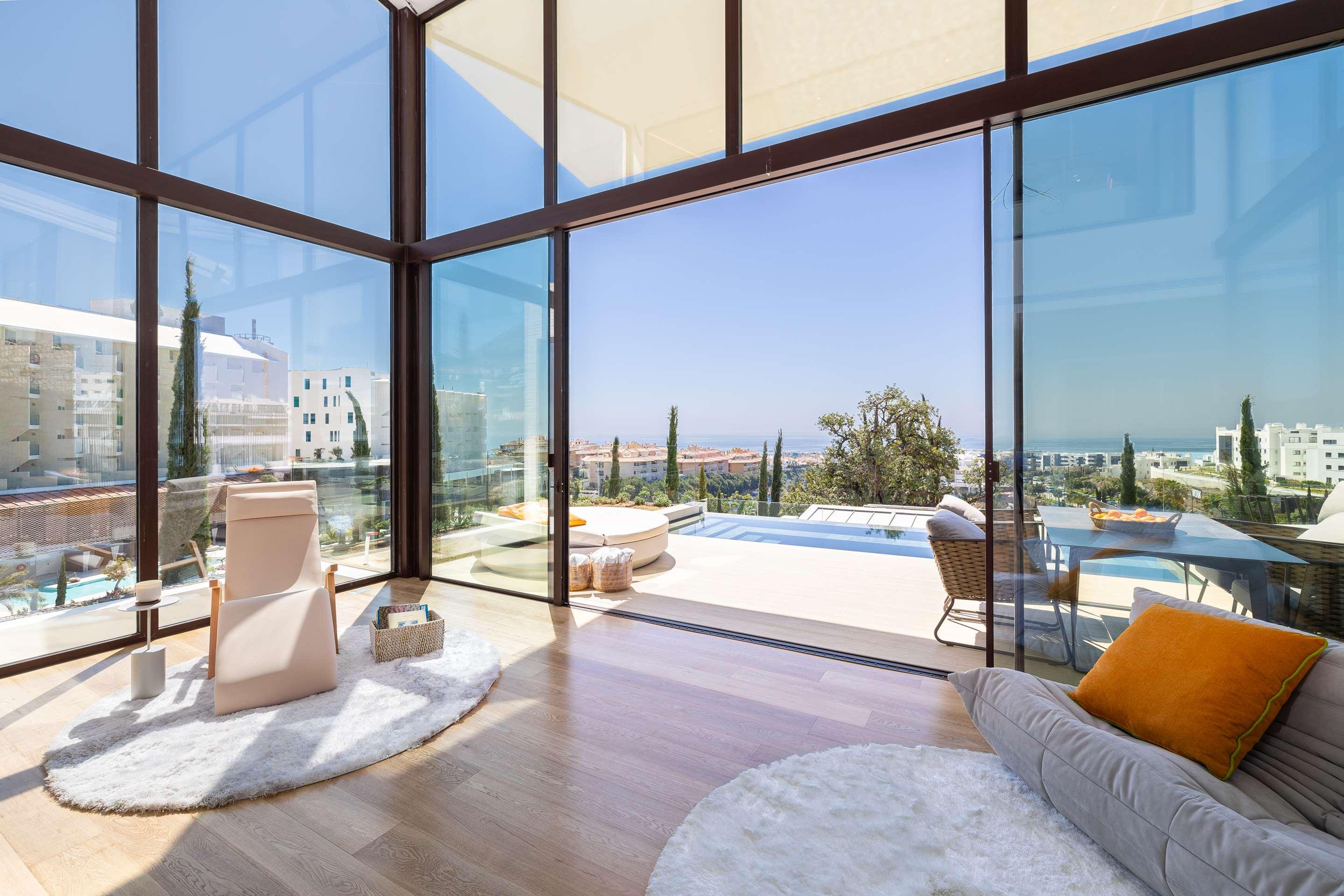 ice-1071367240-118218970-458326 Leiro Residences