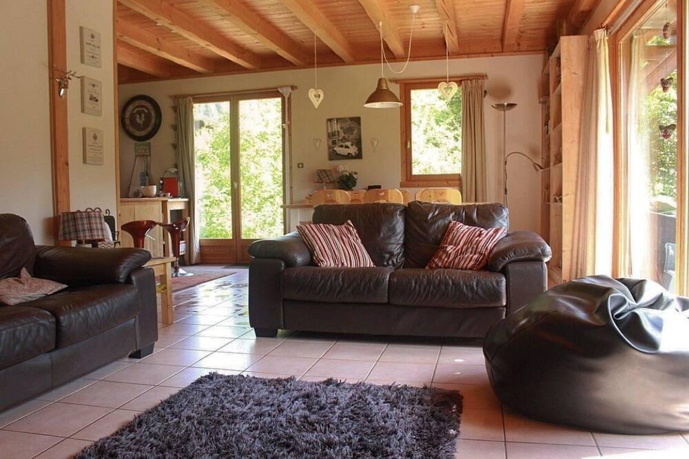 Three Double Bedroom Detached Chalet, Chavannes Road, Private Parking, Multipass Rhône-Alpes - Les Gets visuel 3/5 Three Double Bedroom Detached Chalet, Chavannes Road, Private Parking, Multipass Rhône-Alpes - Les Gets visuel 3/5
