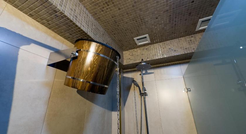 Leon Hotel Spa Ganja