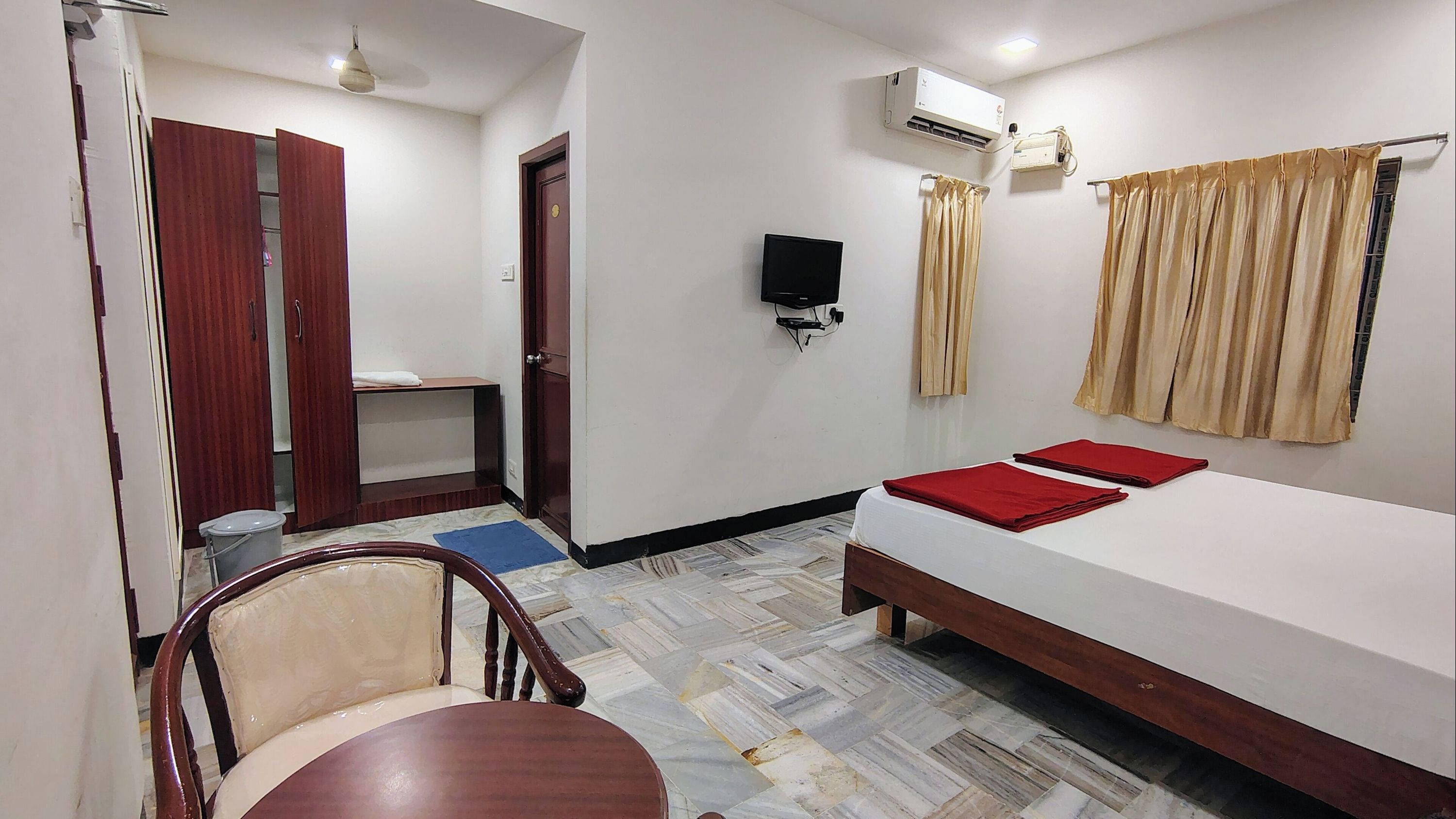 hotel photo