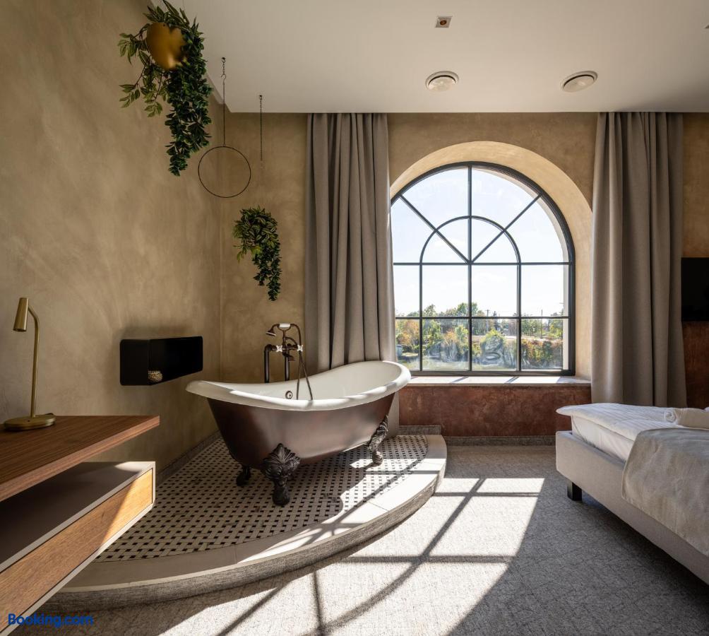 booking-1071097629-509499435-431346 Bordur Wellness Hotel és Szonyegmúzeum