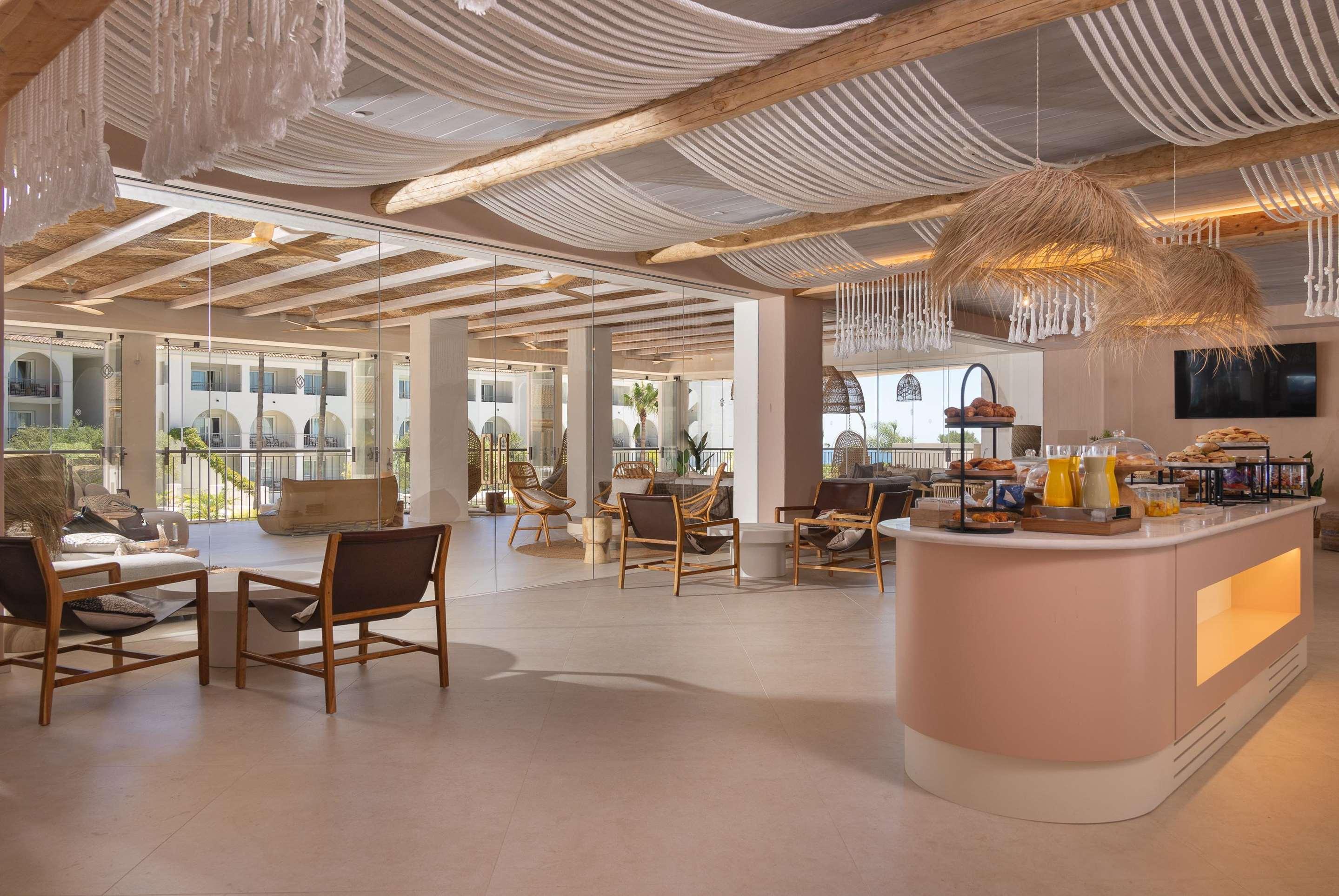 ice-1070823493-2d52b9-440778 Daia Slow Beach Hotel Conil