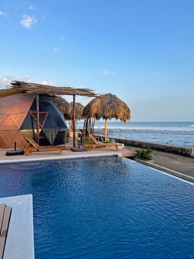 Almare Zonte - Beachfront Glamping Hotel