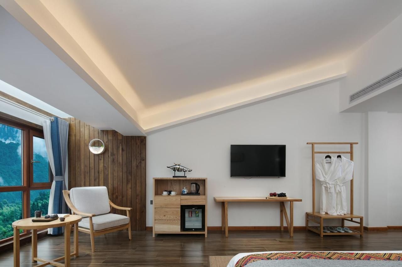 Hilltop House Resort