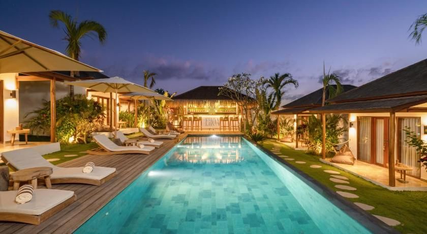 Ehoa Bali Nyanyi Boutique Hotel - In Front Of Entrance To Nuanu