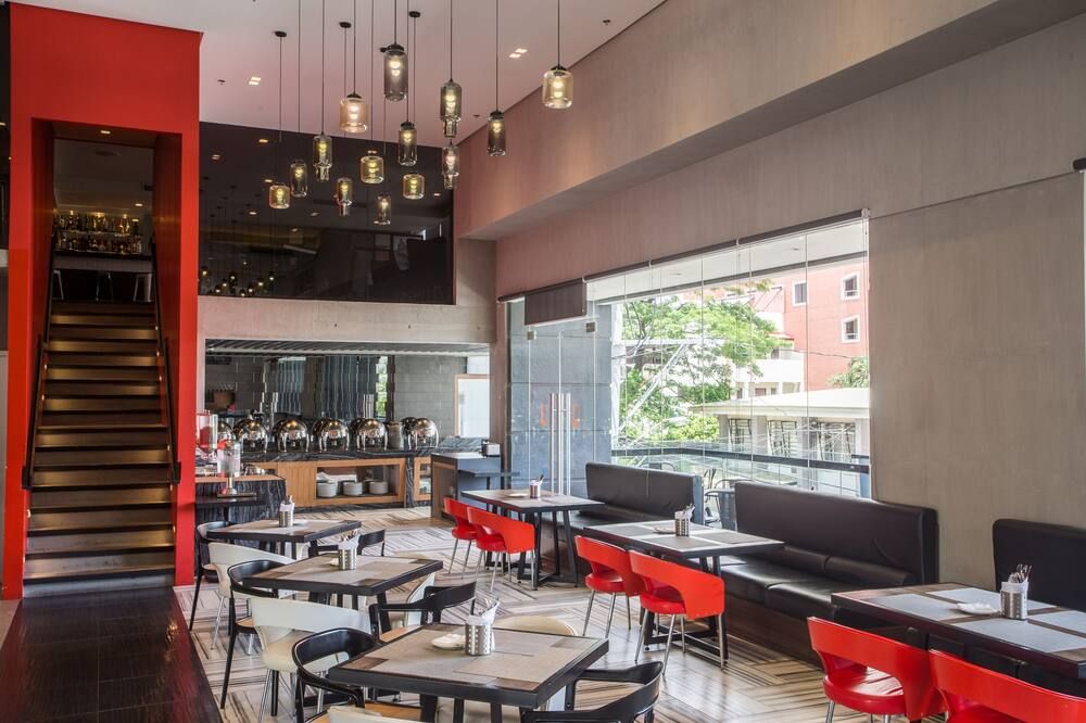 The B Hotel Quezon City