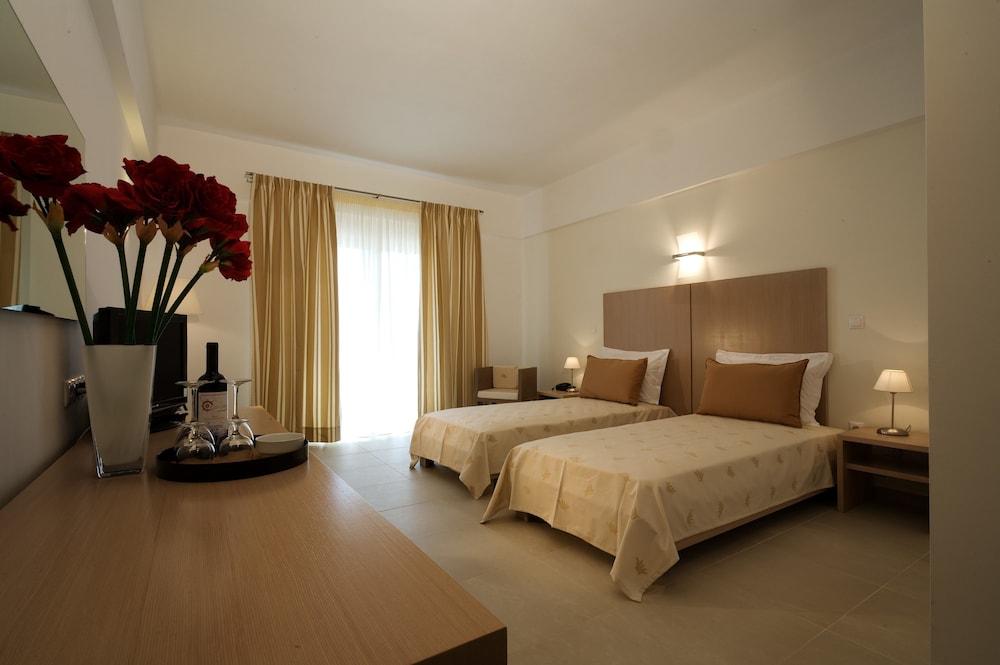 sembo-332359-f13e9a-228922 Kythea Resort