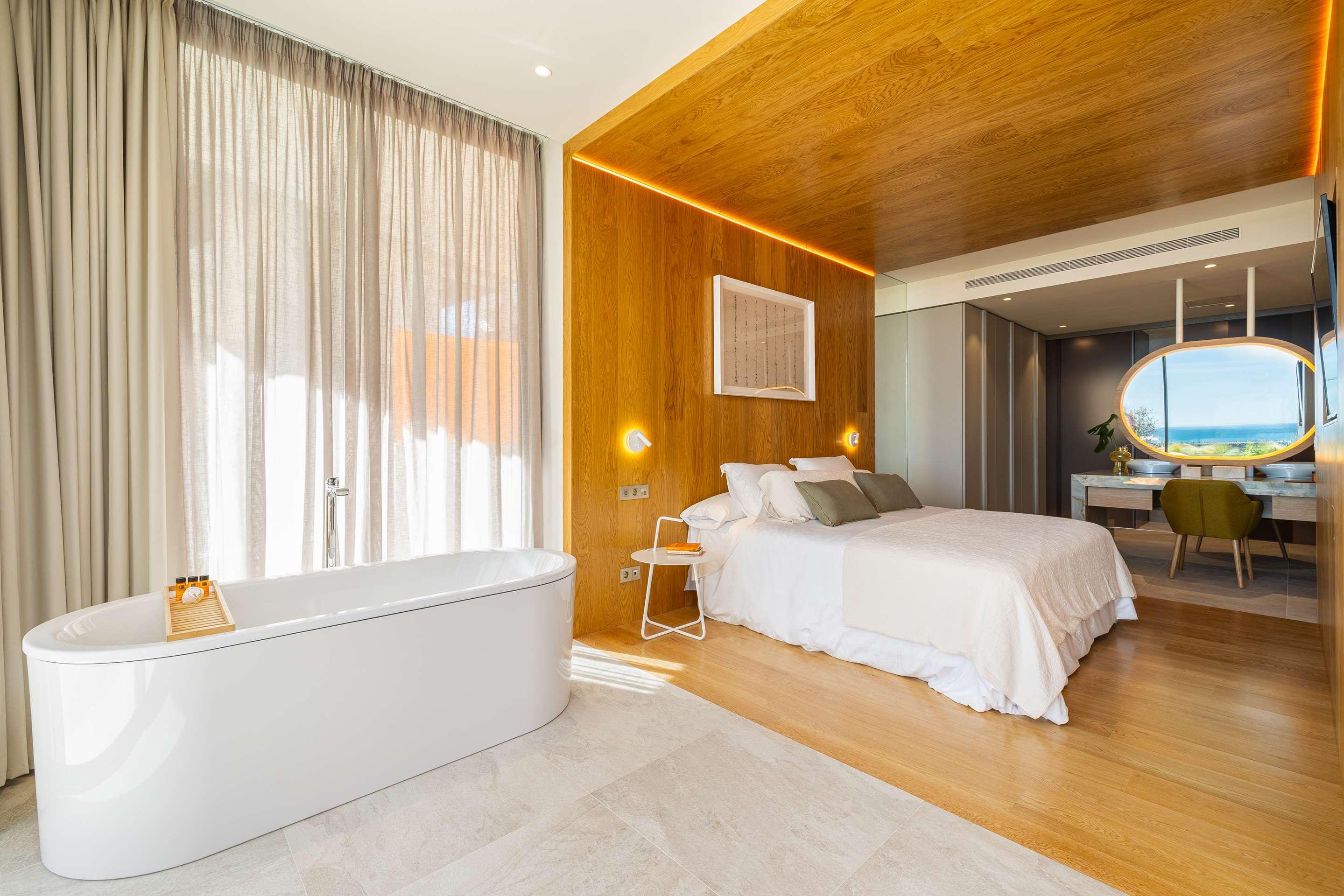 ice-1071367240-118219347-269197 Leiro Residences