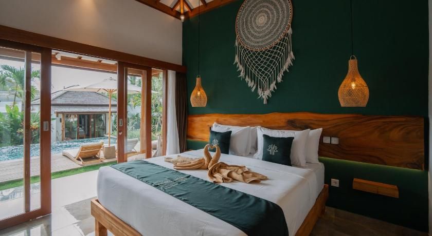 Ehoa Bali Nyanyi Boutique Hotel - In Front Of Entrance To Nuanu