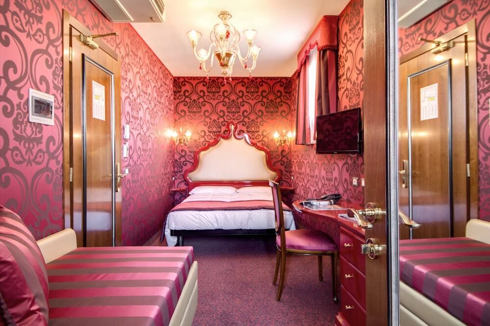 Domus Cavanis in Venice, Italy from £57: Deals, Reviews, Photos