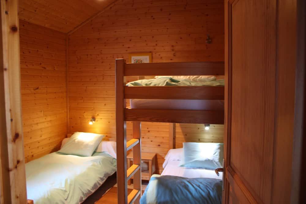 village of 14 cottages in comfortable chalets Auvergne - Aydat visuel 2/5 village of 14 cottages in comfortable chalets Auvergne - Aydat visuel 2/5