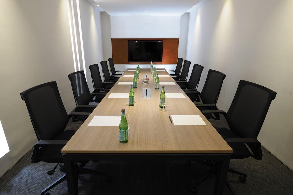 The Bale Phnom Penh by LifestyleRetreats