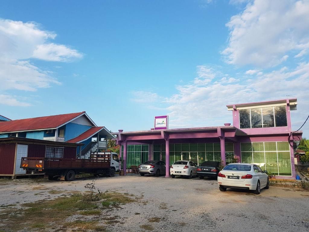 Paka Tamim Seaview Hotel Paka Compare Deals