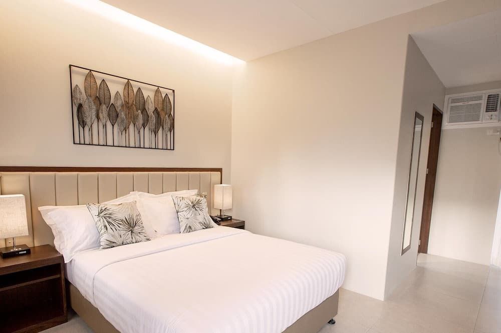 Rovira Suites