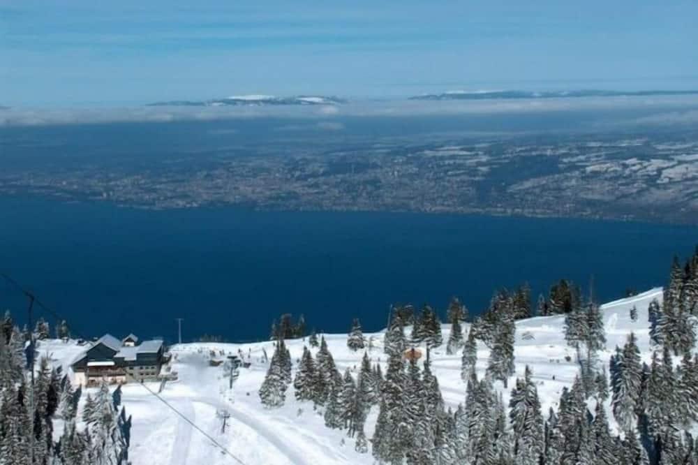 Large chalet, with stunning lake view, near Evian-les-Bains Rhône-Alpes - Lugrin visuel 2/5 Large chalet, with stunning lake view, near Evian-les-Bains Rhône-Alpes - Lugrin visuel 2/5