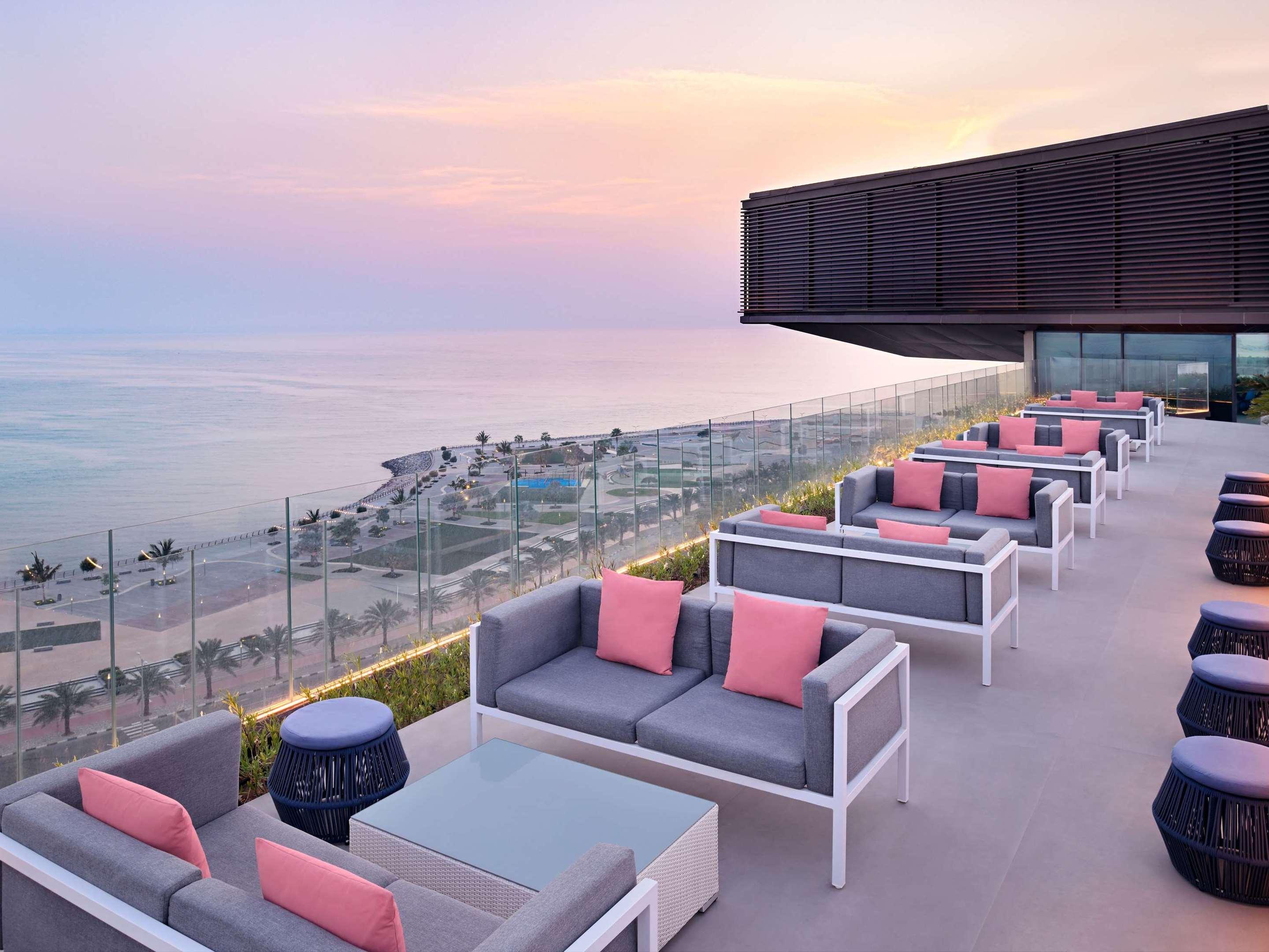 ice-1070419878-121308664-339351 Mövenpick Resort Al Marjan Island