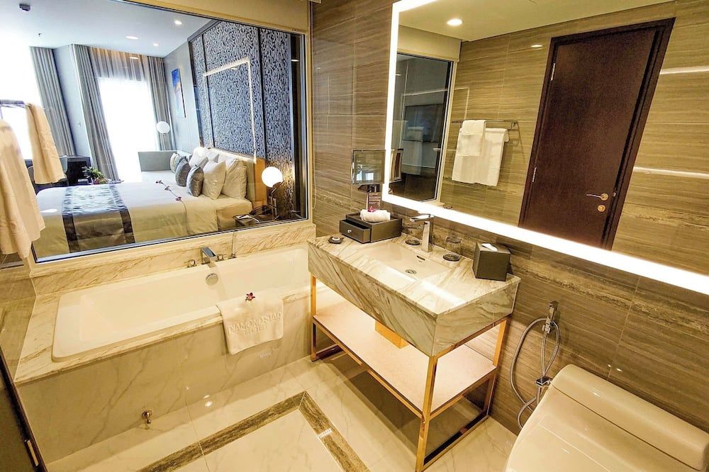 Diamond Stars Ben Tre Hotel