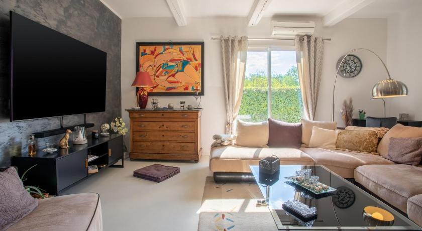 Villa Catalpa avec piscine Provence-Alpes-Côte d'Azur - Le Muy visuel 1/5 Villa Catalpa avec piscine Provence-Alpes-Côte d'Azur - Le Muy visuel 1/5