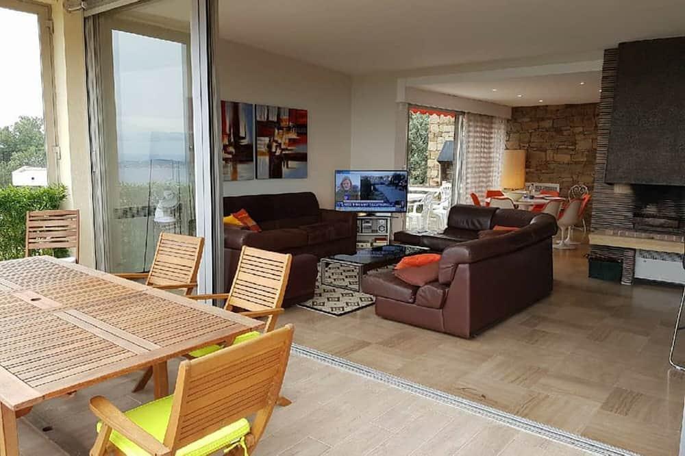 Large Standing Villa With Garden And Swimming Pool, Wonderful View Of The Golden Islands Provence-Alpes-Côte d'Azur - Carqueiranne visuel 3/5 Large Standing Villa With Garden And Swimming Pool, Wonderful View Of The Golden Islands Provence-Alpes-Côte d'Azur - Carqueiranne visuel 3/5
