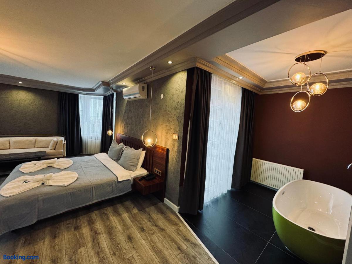booking-1071604422-551992069-046229 Treekos Suite Hotel Istanbul Airport